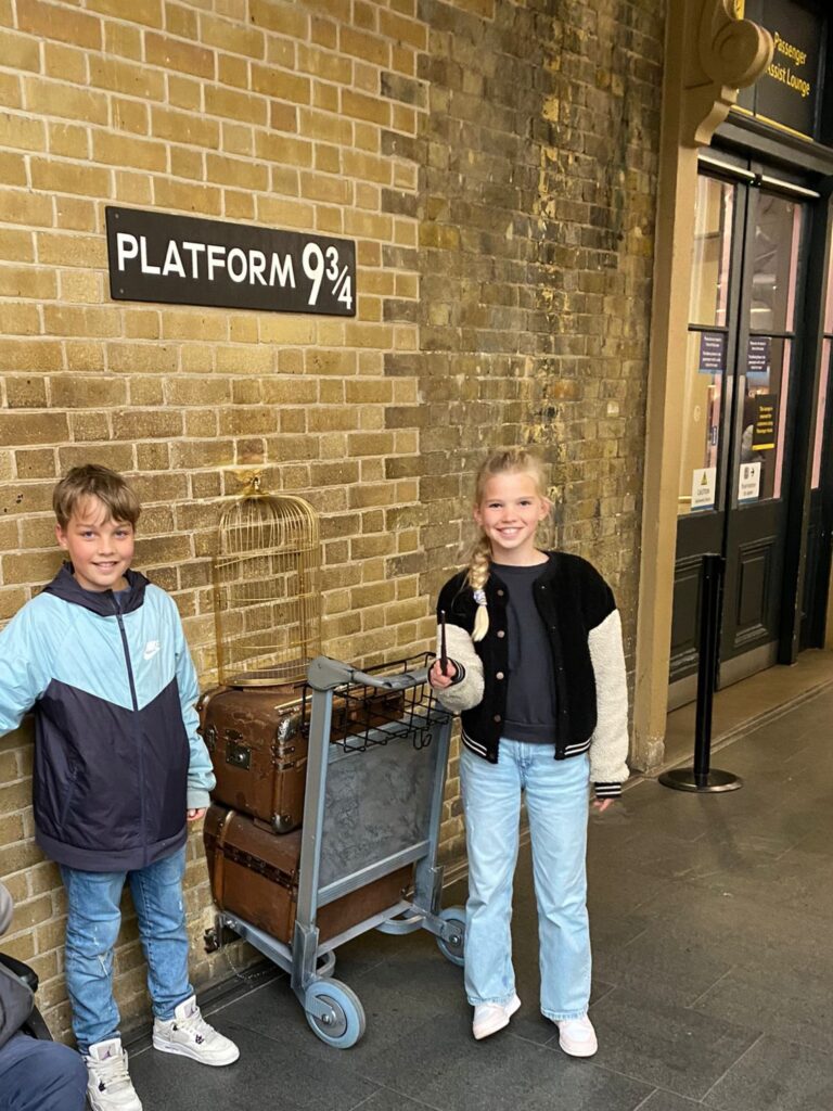 Harry Potter platform 9 3/4
